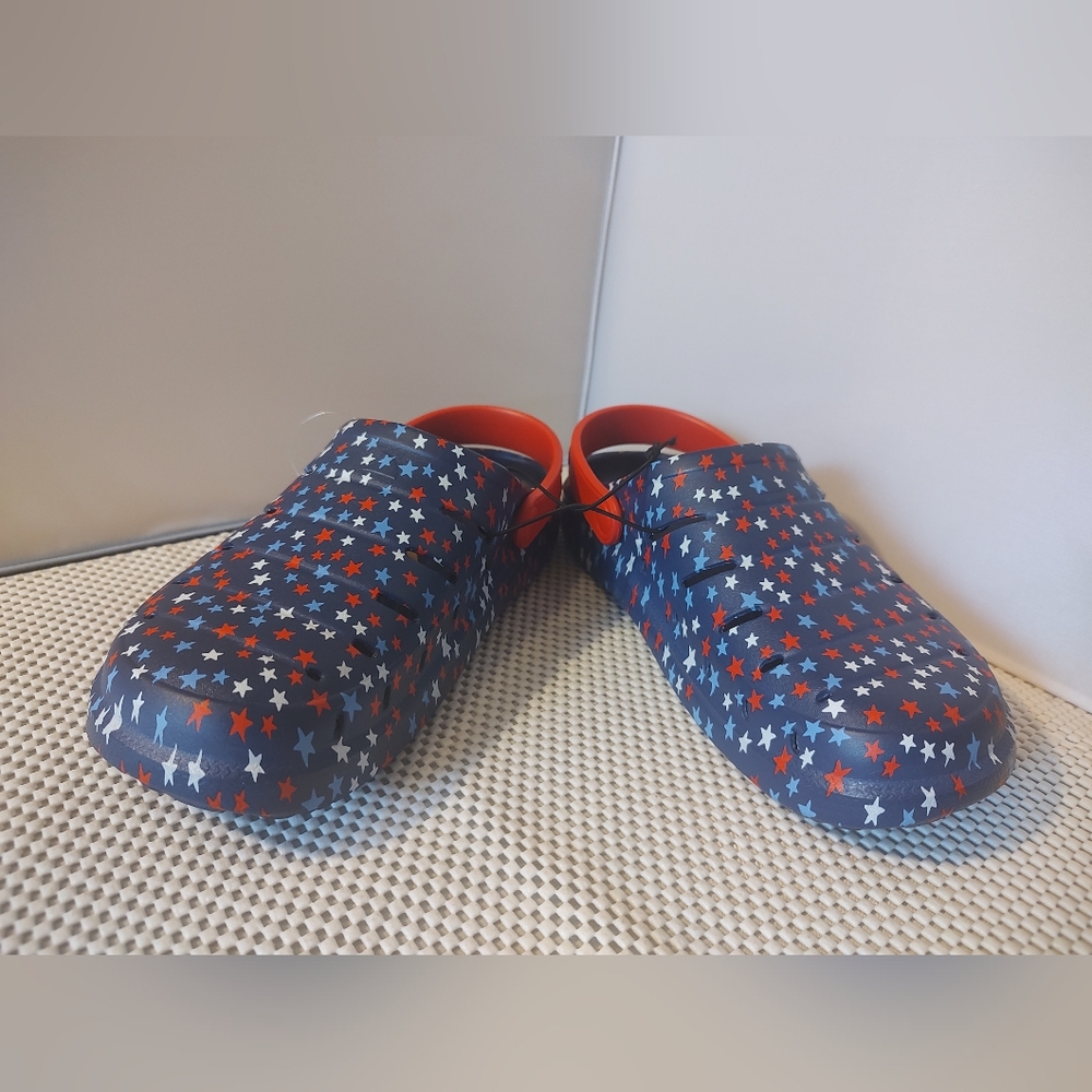Rugged Shark Men's Size 9 Holiday Family EVA Navy Clog NWT - Picture 2 of 5